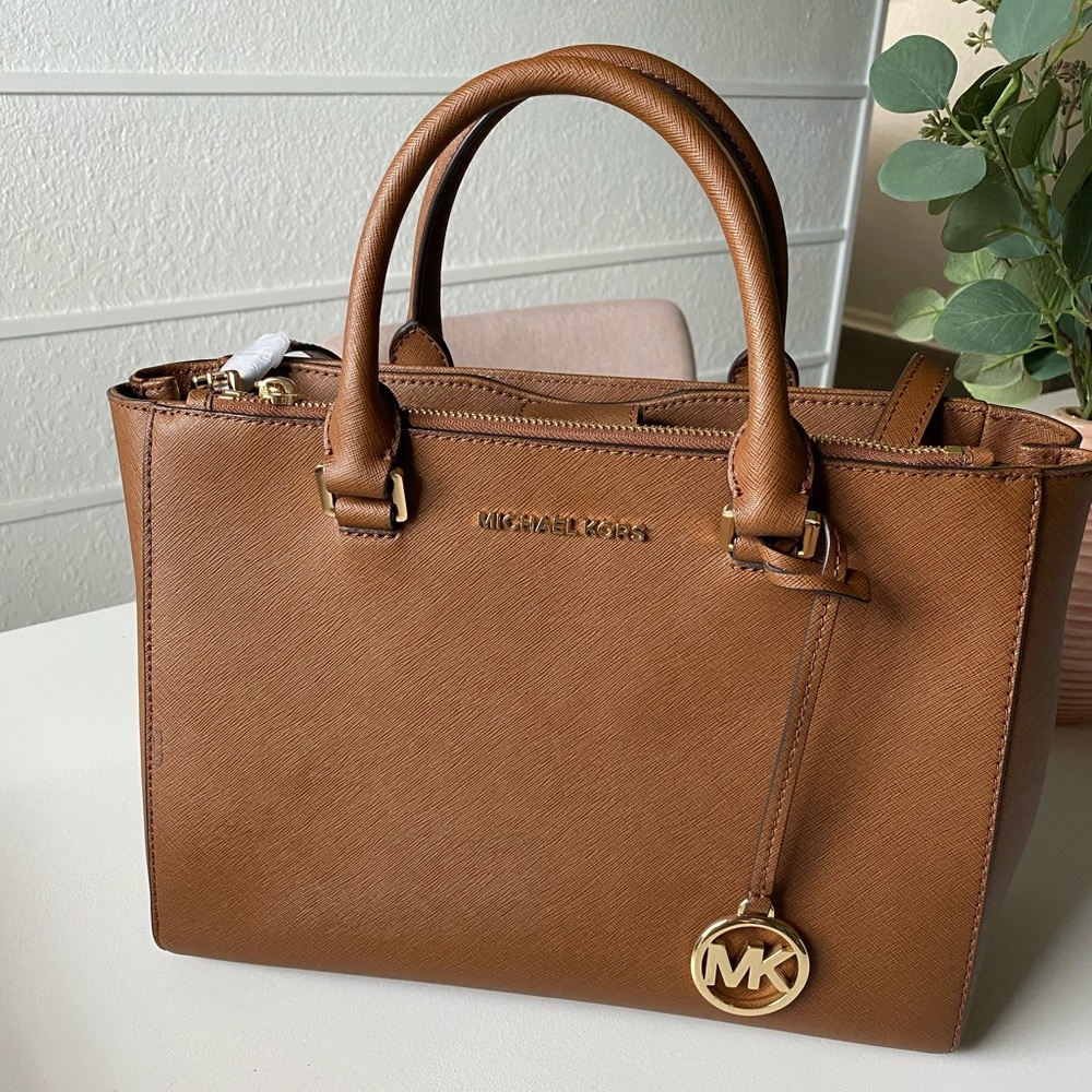 Beautiful MK Purse